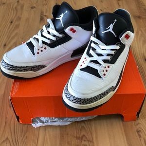 Pre-owned Jordan 3s in excellent condition